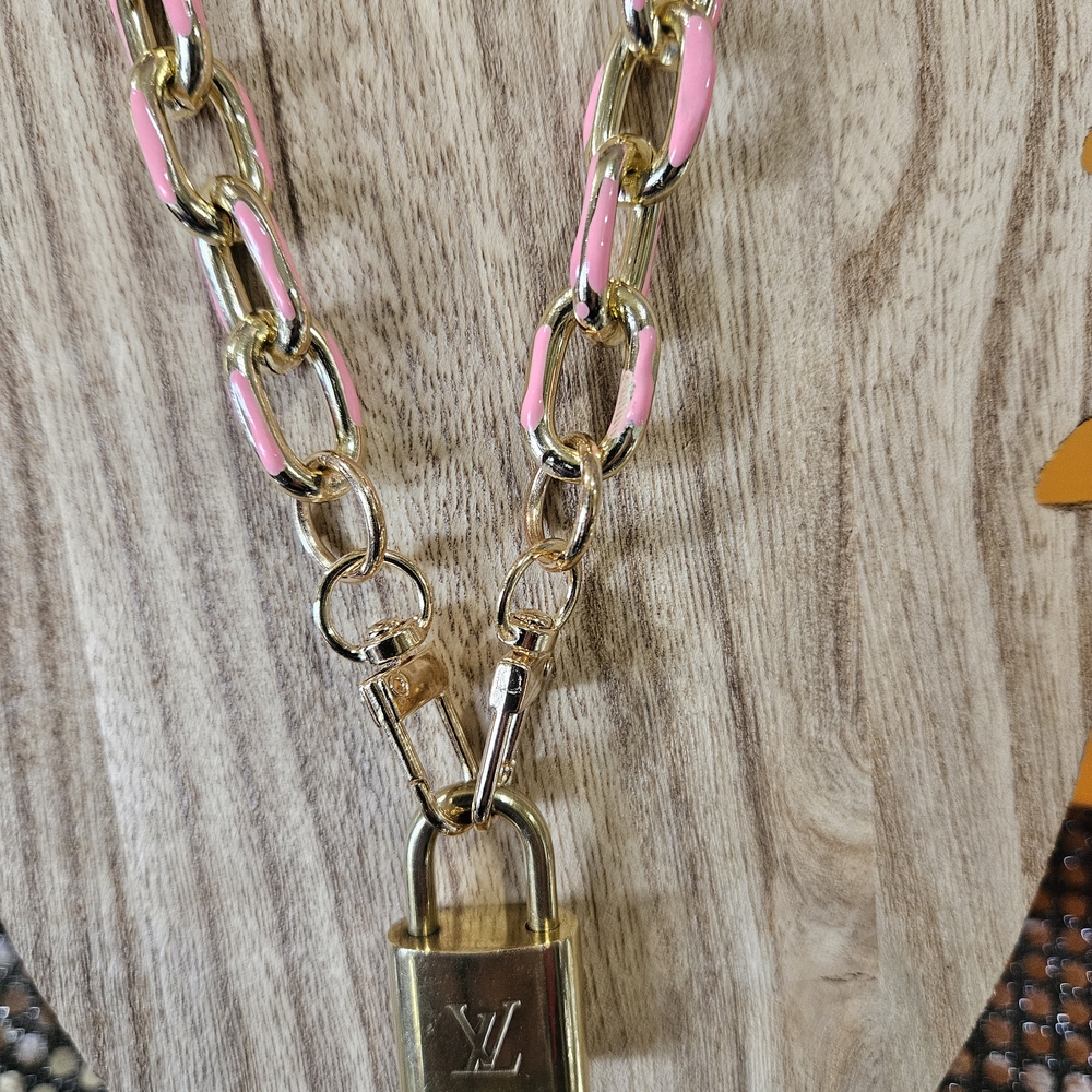 Louis Vuitton Gold Lock #316 LAST MARDOWN!! - Picture 2 of 5